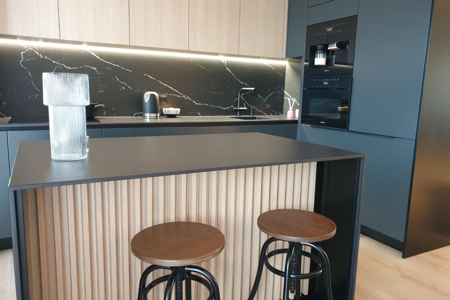 Neolith Nero Satin